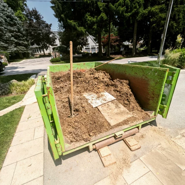 thanks to @bintheredumpthat_gta for the disposal bin in oakville this week! 🫡

#drainagesolutions #drain #drywell #foundationdrainage #foundationdrain #naturaldrainage #oakvillebasementwaterproofing #oakvillewaterproofing #since1975