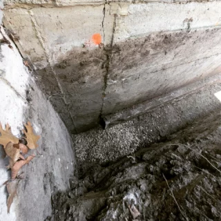 structural foundation repairs commencing in mississauga next week - stay tuned!! 📸⚒️🪨

#foundationreinforcement #foundationrepair #structuralfoundationrepair #basementwaterproofing #basementfoundationrepair #helicalpiles #helicalpiers #since1975
